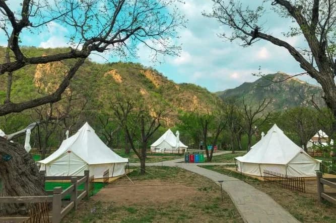 Camping under the Lakeside Great Wall (Seasonal Experience) - Image 3