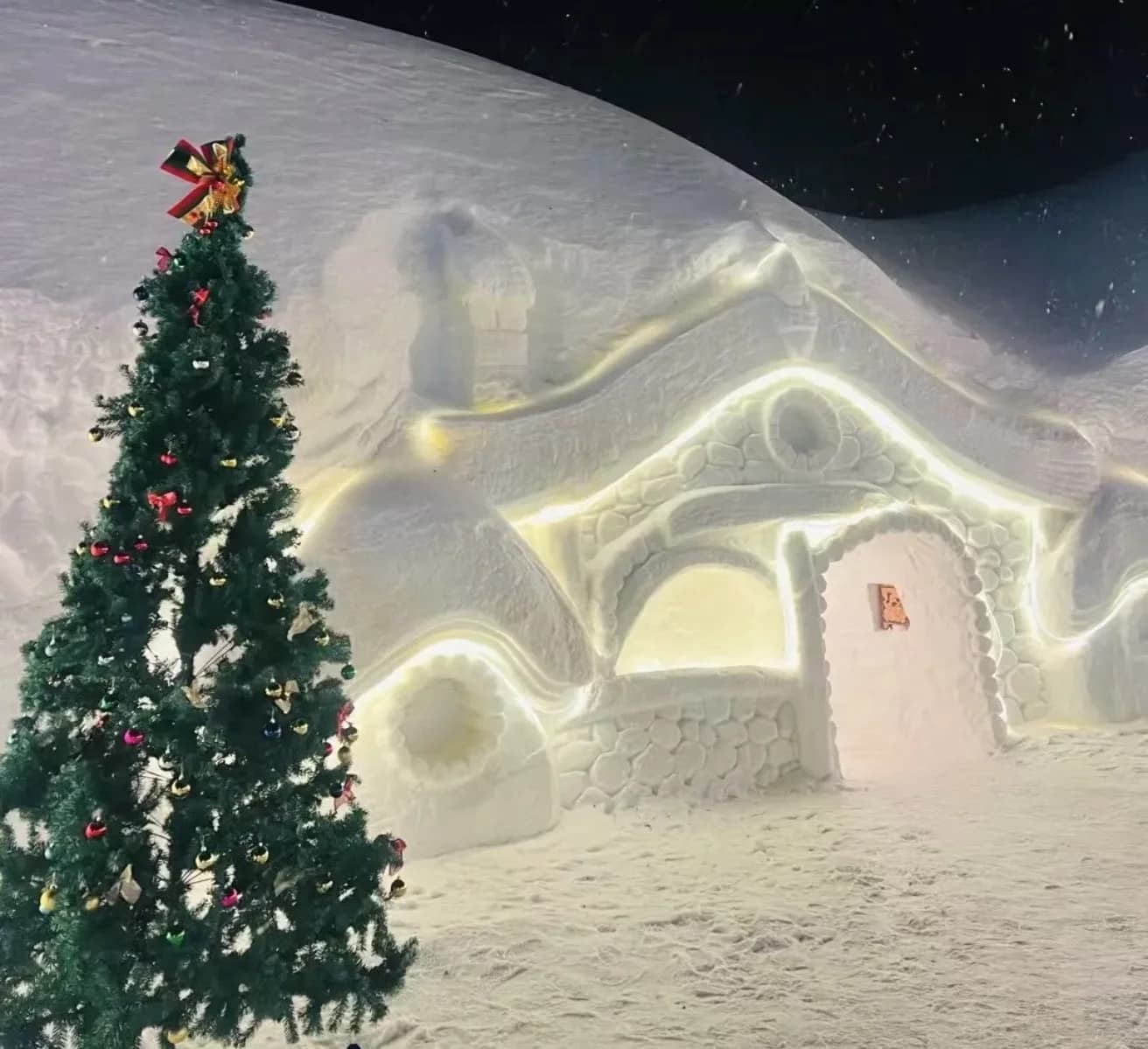 Hobbit Snow House Hot Pot - Image 3